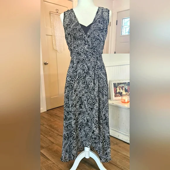 criss cross back maxi dress Eva Crisscross Back Maxi Dress - Linen Blend